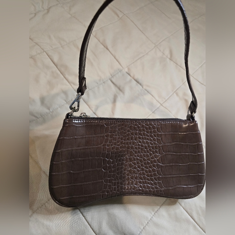 Elegant JWPEI Brown Crocodile-Embossed Shoulder Bag